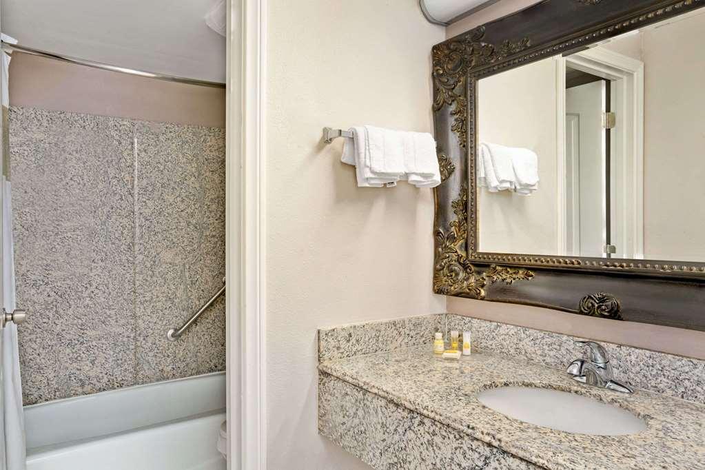 Baymont By Wyndham College Park Atlanta Airport South Hotel Exterior foto