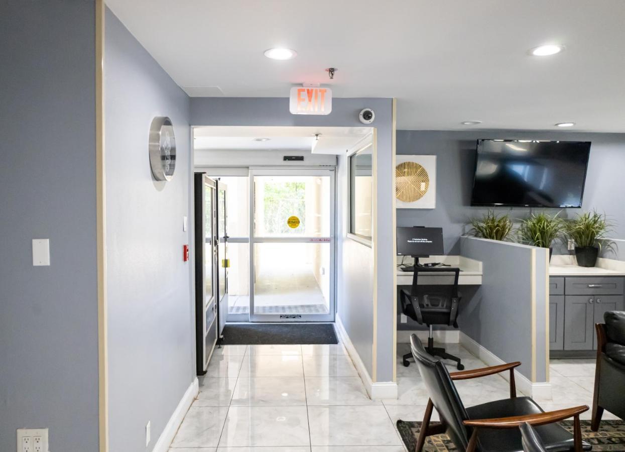 Baymont By Wyndham College Park Atlanta Airport South Hotel Exterior foto