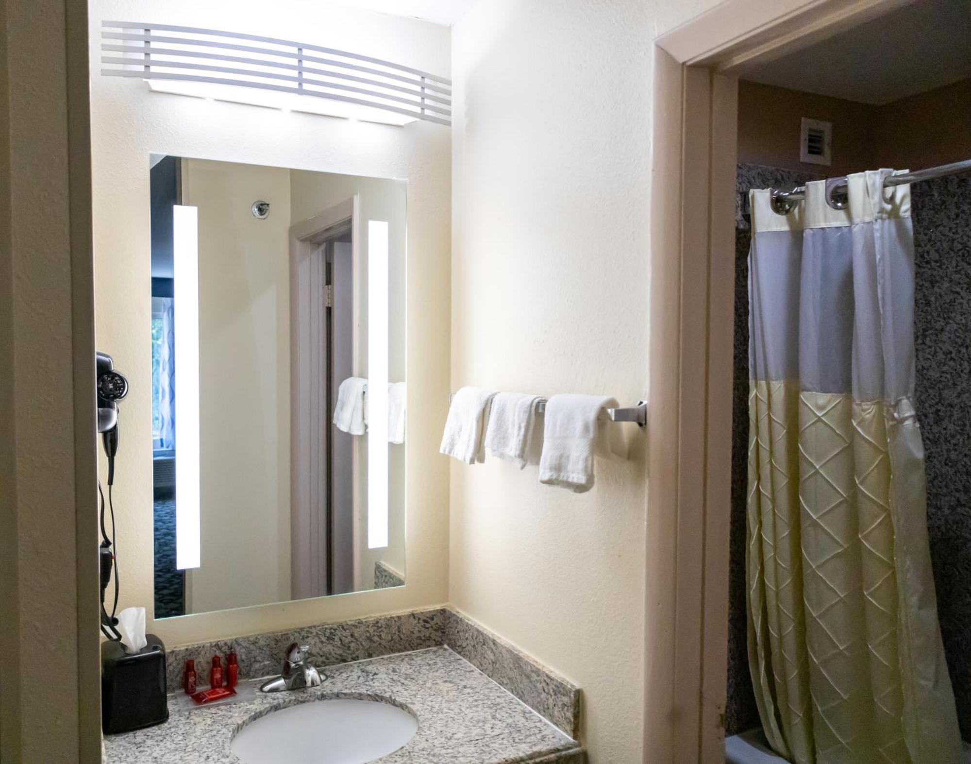 Baymont By Wyndham College Park Atlanta Airport South Hotel Exterior foto
